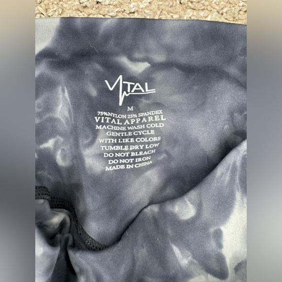 Vital Apparel Plush V2 Marble Biker Shorts 6" Wine Marble - Picture 5 of 5